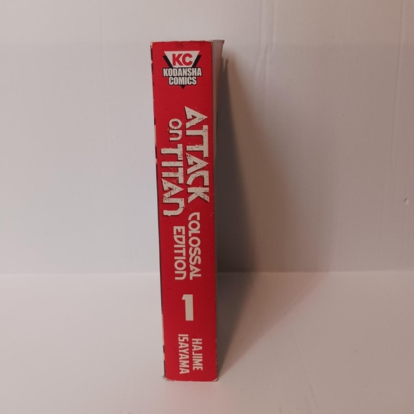 Hajime Isayama's Attack on Titan Colossal Edition 1. - Picture 5 of 6